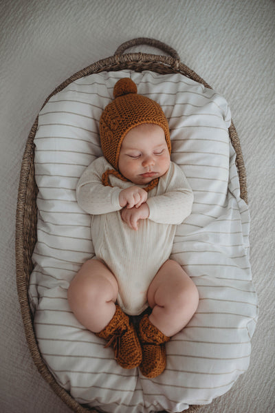 Snuggle Hunny - Merino Wool Bonnet & Booties - Bronze